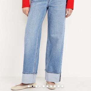 Extra High-Waisted Cuffed
Wide-Leg Jeans